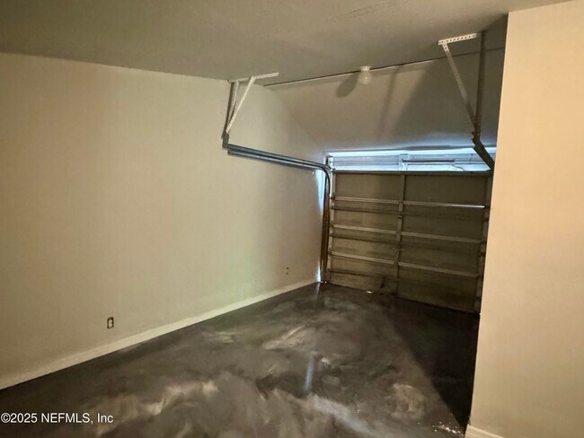 Building Photo - 4779 Shirley Ave