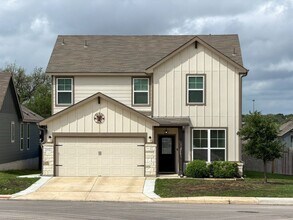 Building Photo - Well Maintained 3 bedroom 2.5 bath in COMAL ISD!