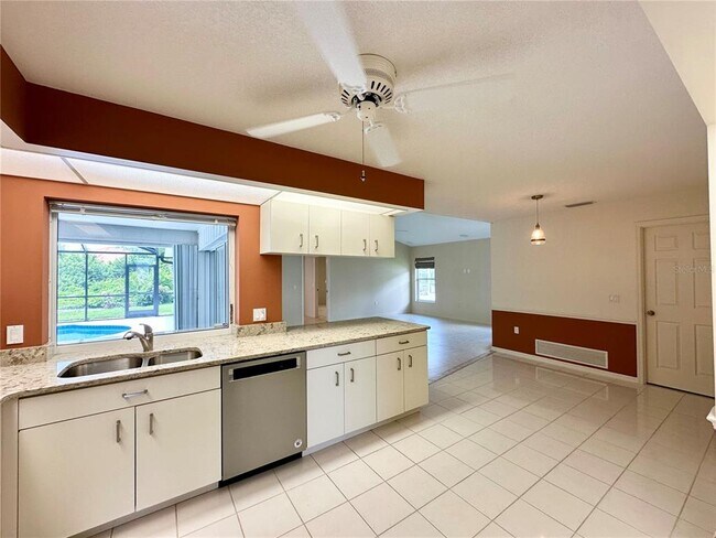 Building Photo - 5024 Southern Pine Cir