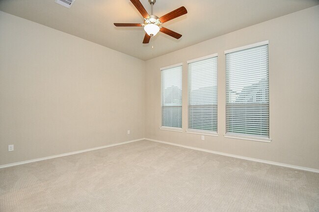 Building Photo - 1215 Carswell Grove Dr