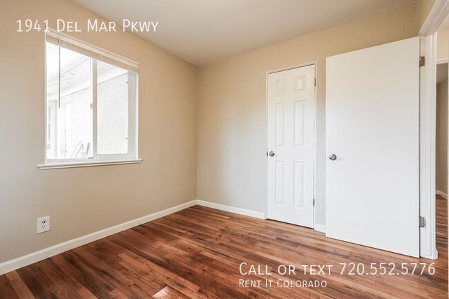 Building Photo - 1941 Del Mar Pkwy