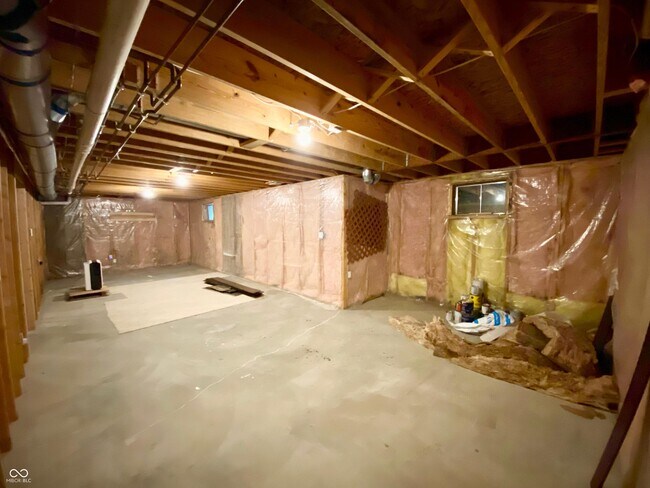 Building Photo - 5335 Rippling Brook Way