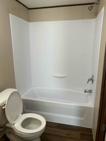 Building Photo - 2715 W McCrainie St