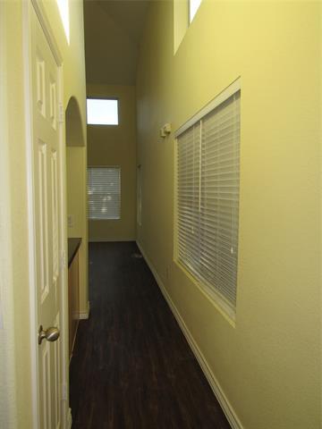 Building Photo - 9913 Fleetwood Dr