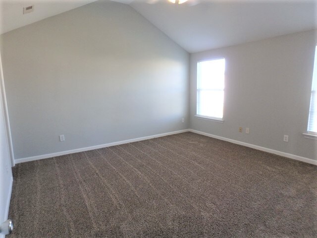 Building Photo - 708 Willow Bay Dr