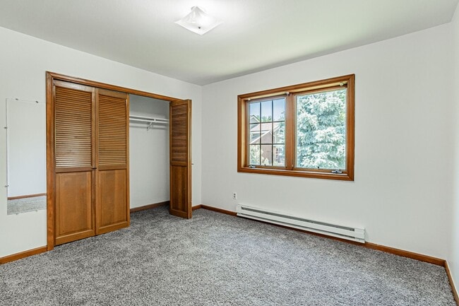 Building Photo - 3BD, 2.5BA Boulder Townhome with 2 Parking Spots