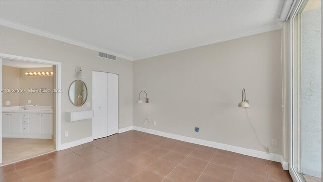 Building Photo - 2475 Brickell Ave