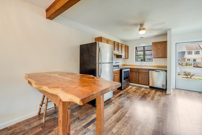 Building Photo - 7234 Oak Ridge Pl