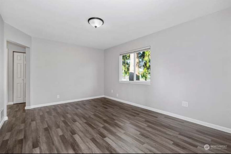 Building Photo - 1504 110th St S