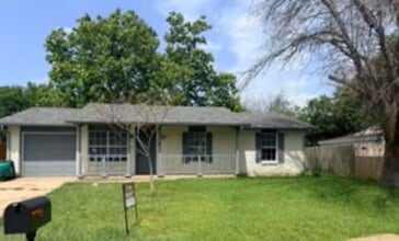 Building Photo - 218 Wilmer Heights Dr