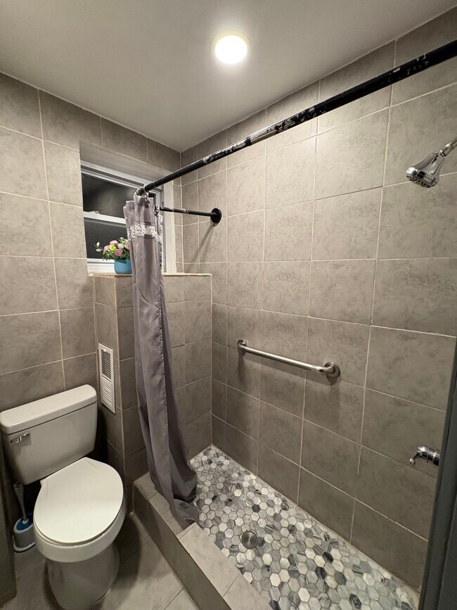 Building Photo - 3656 Jasper St