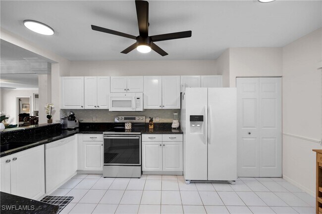 Primary Photo - 9022 Michael Cir