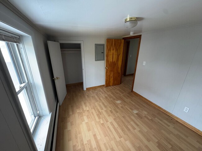 Building Photo - 10 Portland St