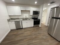 Building Photo - 2204 Hugo Ave