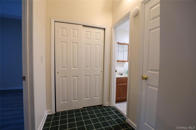 Building Photo - 1116 NY-28