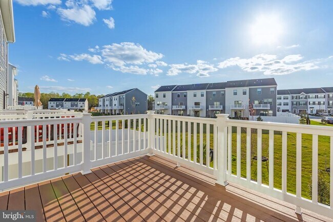 Building Photo - 345 Soft Rush Ln