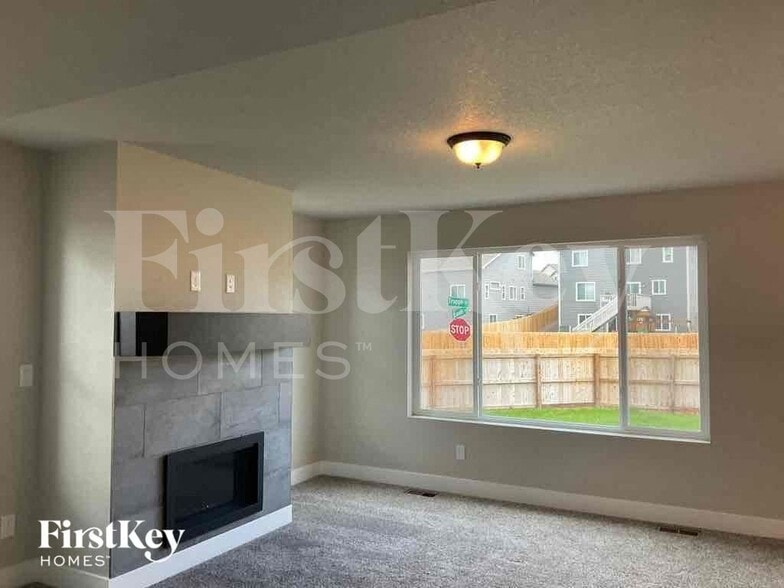 Building Photo - 6907 Akela Ln