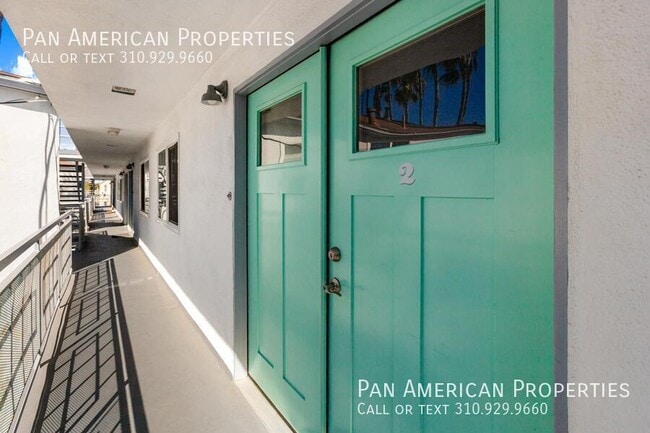 Building Photo - 5136 E Livingston Dr