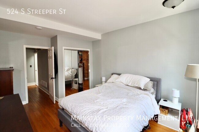 Building Photo - 2 Bed Rowhome in Prime Canton Location!