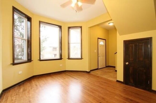 Building Photo - 4643 S Washtenaw Ave