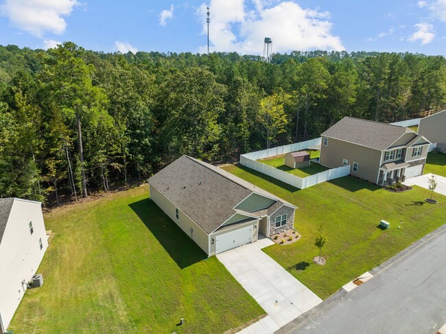 Building Photo - Beautifully designed 4-bedroom, 2-bath ranch