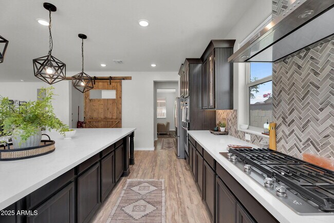 Building Photo - 9418 E Theia Dr