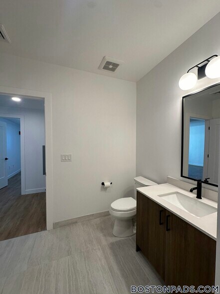 Building Photo - 199 Gardner St