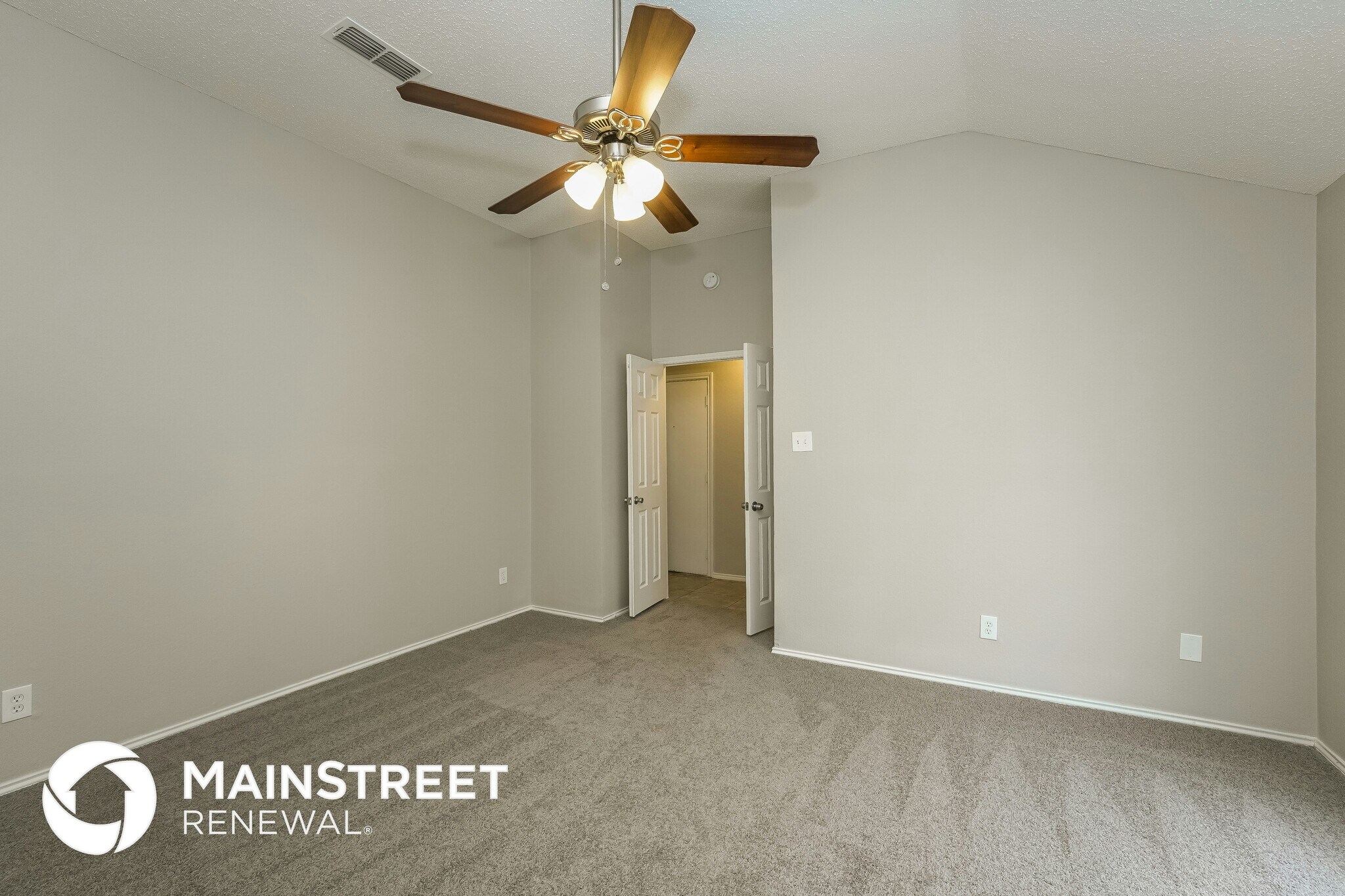 Building Photo - 2700 Forest Creek Dr