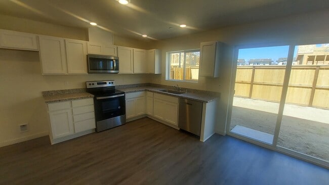 Building Photo - Brand New 4bedroom, 2.5bath in West Roseville