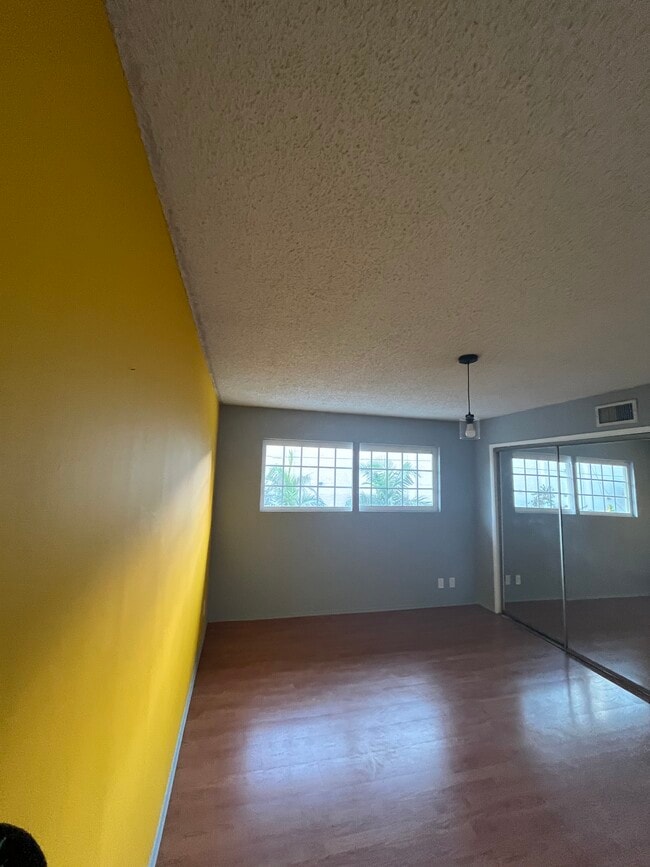 Building Photo - 22240 Wyandotte St