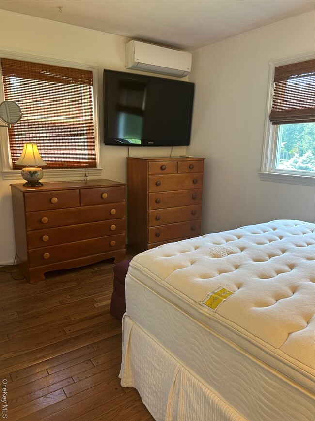 Building Photo - 1406 NY-82