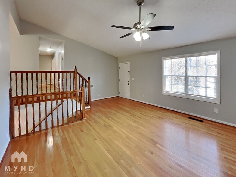 Building Photo - 307 Burton Dr