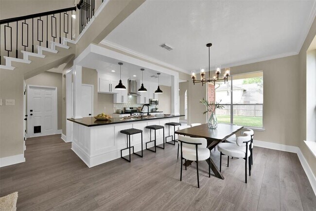 Building Photo - 14410 Cypress Falls Dr