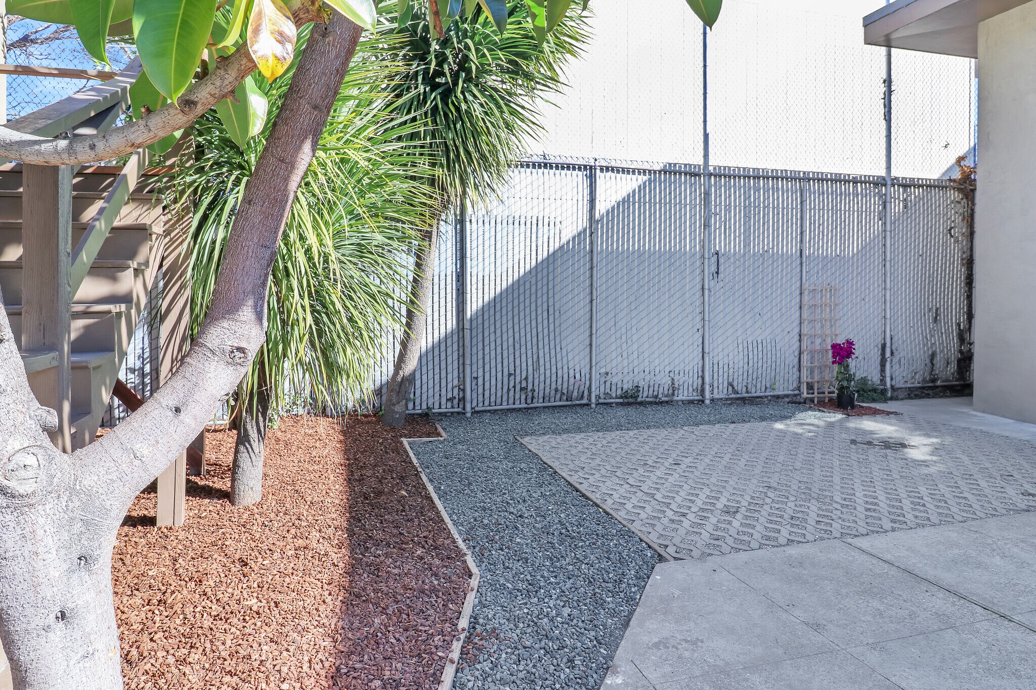 Building Photo - 1075 43rd St