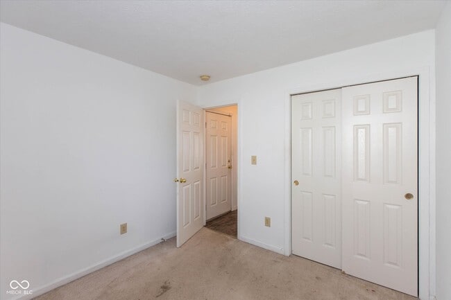 Building Photo - 7136 Pluto Dr