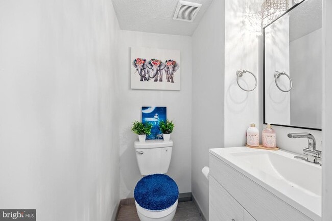 Building Photo - 9262 Byrd Dr