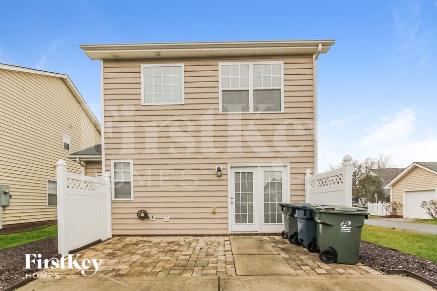 Building Photo - 13618 Aldenbrook Dr