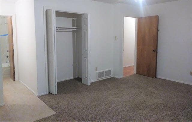 Building Photo - 717 Windcrest Dr