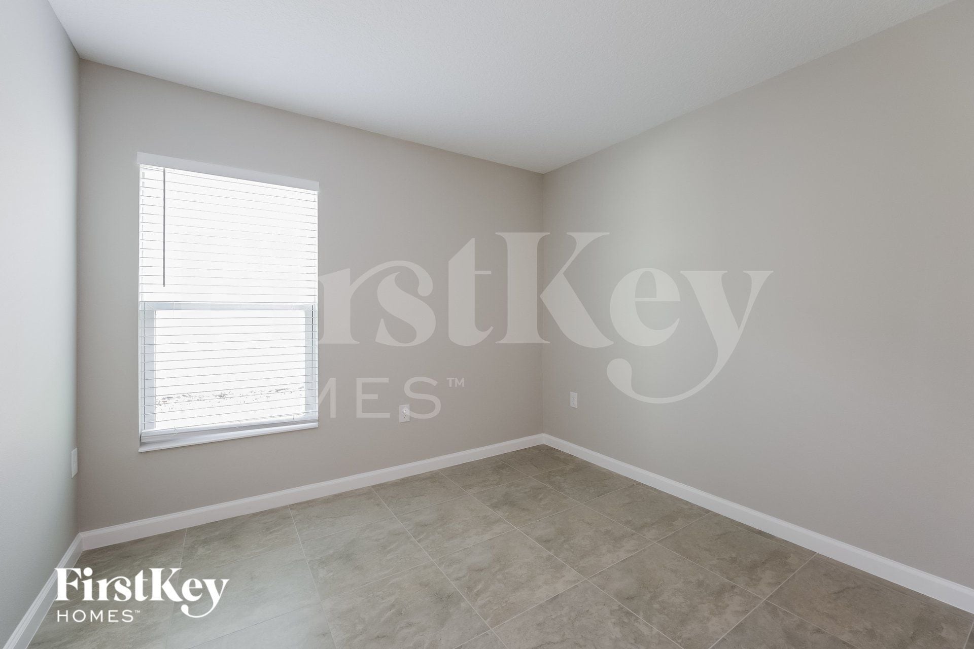 Building Photo - 513 Earhart Dr