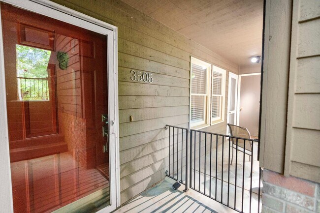 Building Photo - 3505 Colony Crossing Dr