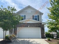 Building Photo - Beautiful 4 Bedroom 2.5 Bathroom End Unit ...