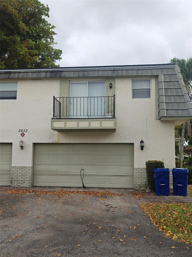 Primary Photo - 2933 Te