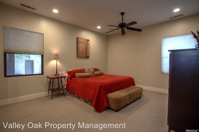 Building Photo - 115 Park Ave