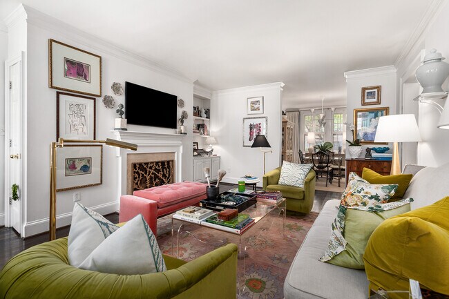 Building Photo - 2260 Peachtree Rd