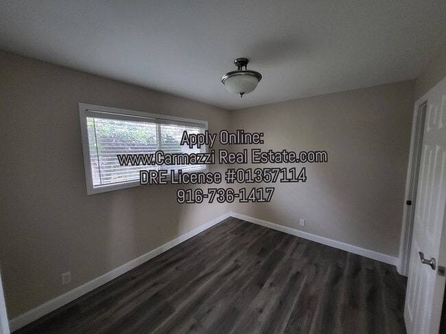 Building Photo - 1319 Palomar Cir