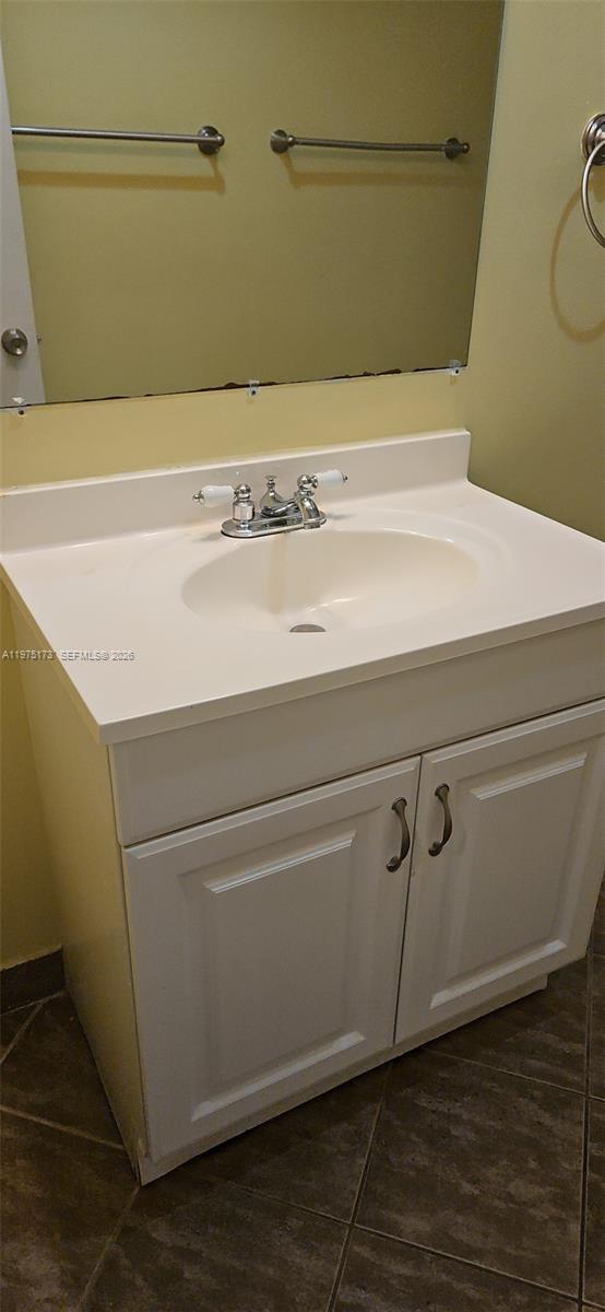 Building Photo - 5200 NE 24th Terrace