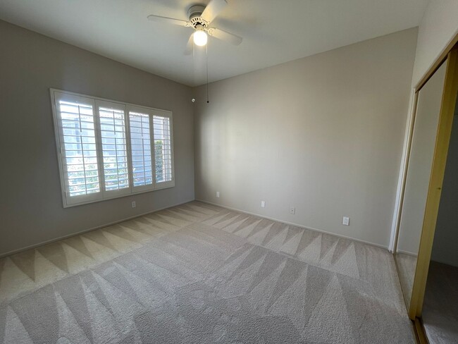 Building Photo - AVAILABLE NOW  ! LOVELY 3 Bedroom/ 2 Bathroom Home in Laguna De La Paz!