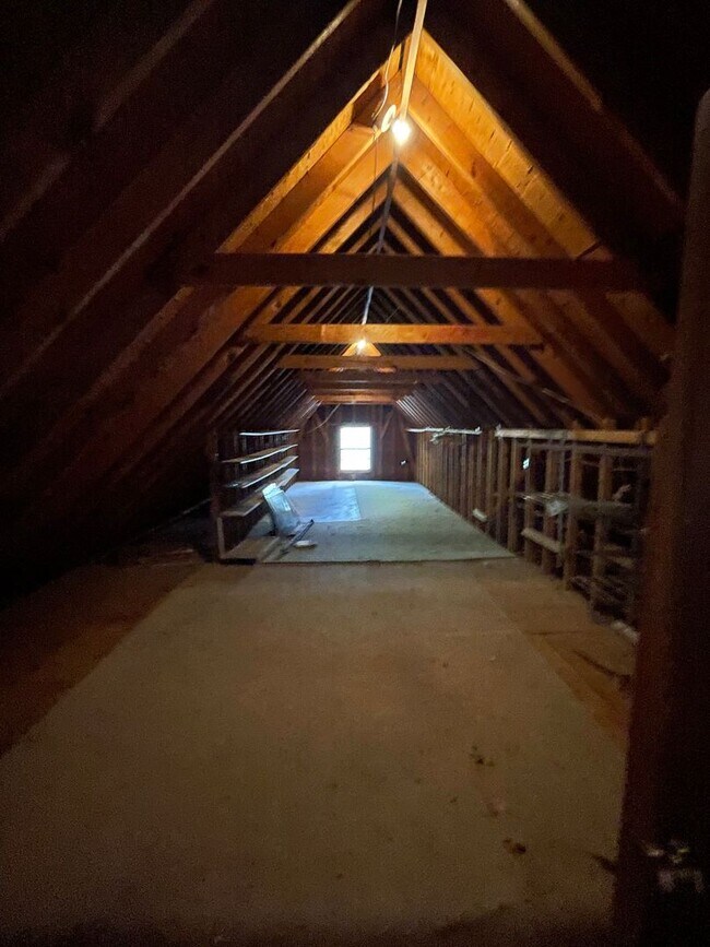 Building Photo - Large 4/4 House in Maplewood $2,650