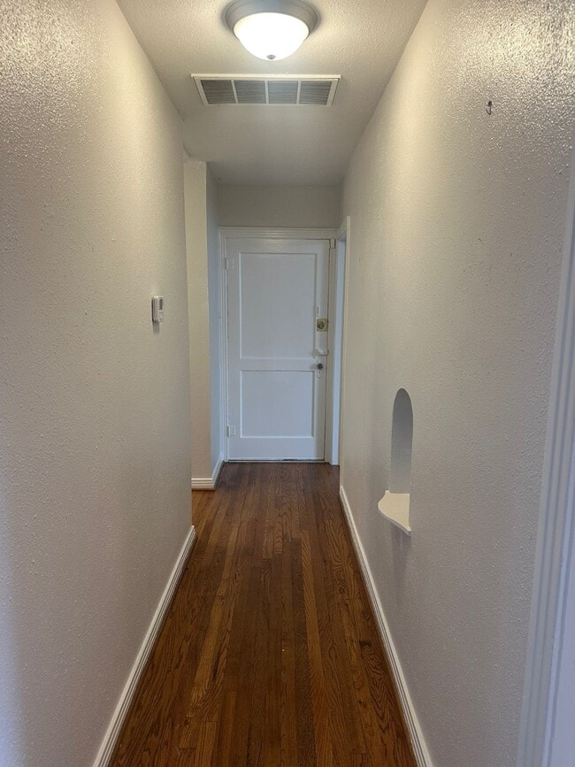 Building Photo - 5505 Martel Ave