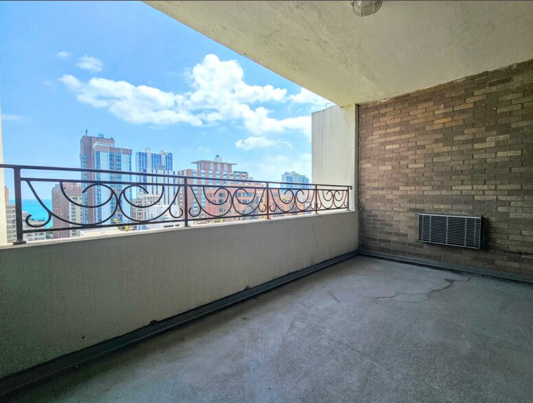 Building Photo - 1300 N Dearborn St